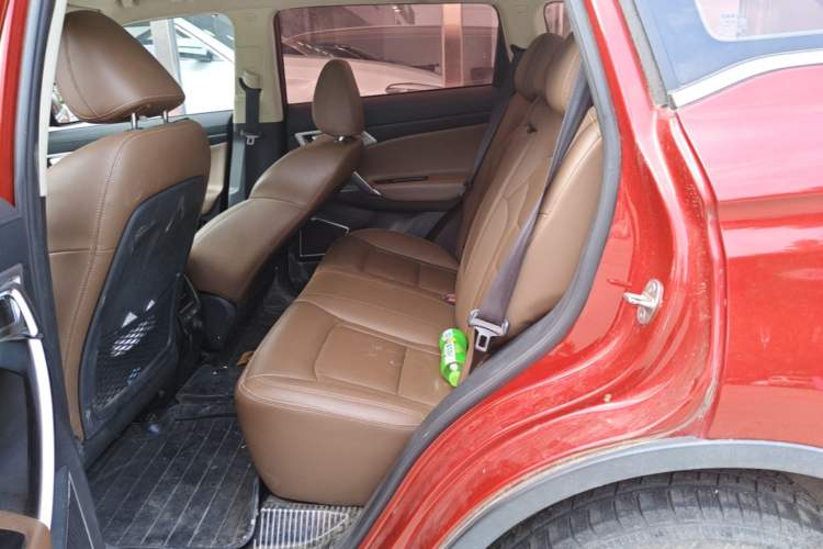 Used Geely Auto Emgrand X7 Sport 2016 1.8TD Automatic ZhiZun Version Left Rear Seat
