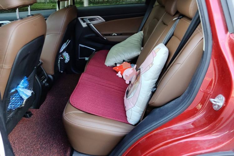 Used Geely Auto Emgrand X7 Sport 2016 1.8TD Automatic ZhiZun Version Left Rear Seat
