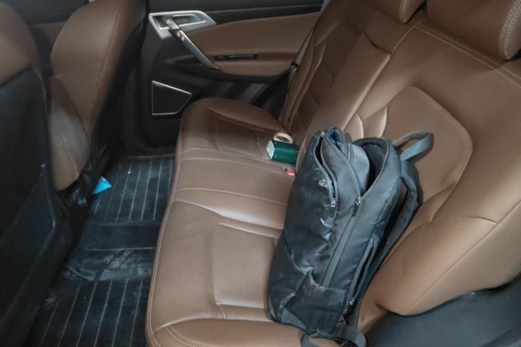 Used Geely Auto Emgrand X7 Sport 2016 1.8TD Automatic ZhiZun Version Left Rear Seat