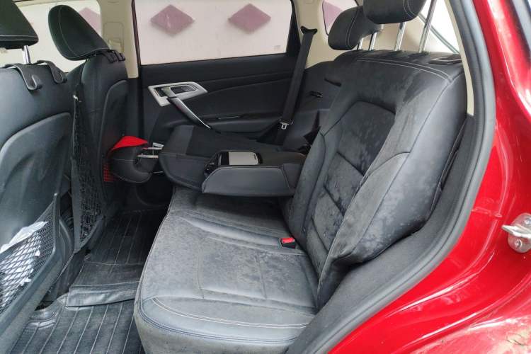 Used Geely Auto Emgrand X7 Sport 2016 1.8TD Automatic ZhiShang Model Left Rear Seat