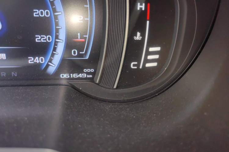 Used Geely Auto Emgrand X7 Sport 2016 1.8TD Automatic ZhiZun Version Odometer Close Up