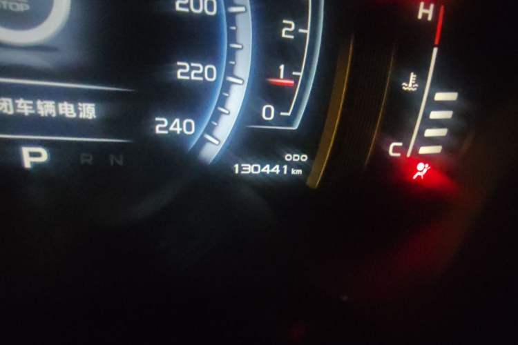 Used Geely Auto Emgrand X7 Sport 2016 1.8TD Automatic Smart Model Odometer Close Up