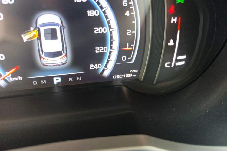 Used Geely Auto Emgrand X7 Sport 2016 1.8TD Automatic ZhiZun Version Odometer Close Up