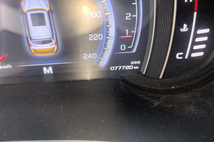 Used Geely Auto Emgrand X7 Sport 2016 2.0L Manual ZhiShang Version Odometer Close Up