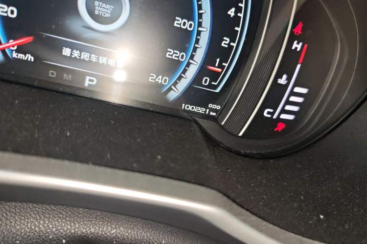 Used Geely Auto Emgrand X7 Sport 2016 1.8TD Automatic ZhiZun Version Odometer Close Up