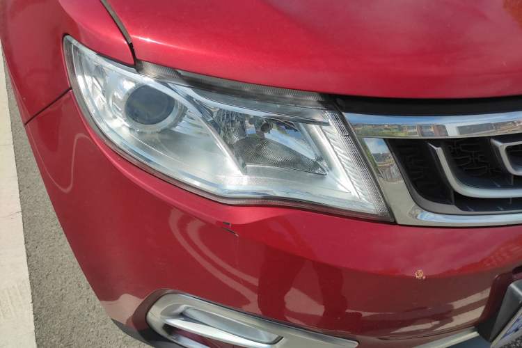 Used Geely Auto Emgrand X7 Sport 2016 2.0L Manual ZhiShang Version Right Front Headlight