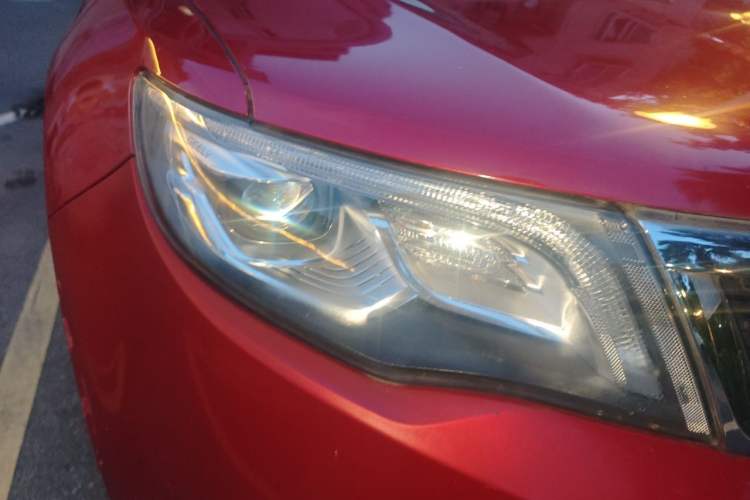 Used Geely Auto Emgrand X7 Sport 2016 1.8TD Automatic Smart Model Right Front Headlight