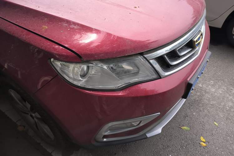 Used Geely Auto Emgrand X7 Sport 2016 2.0L Manual Smart Connect Version Right Front Headlight