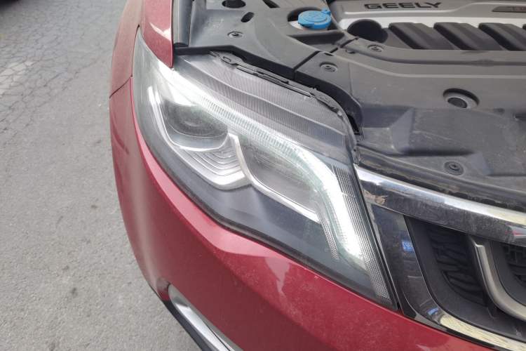 Used Geely Auto Emgrand X7 Sport 2016 1.8TD Automatic Smart Model Right Front Headlight