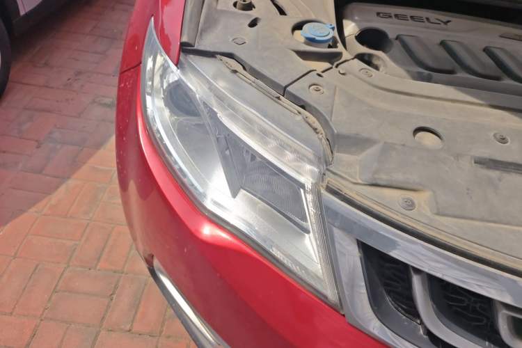 Used Geely Auto Emgrand X7 Sport 2016 1.8TD Automatic Smart Connectivity Version Right Front Headlight