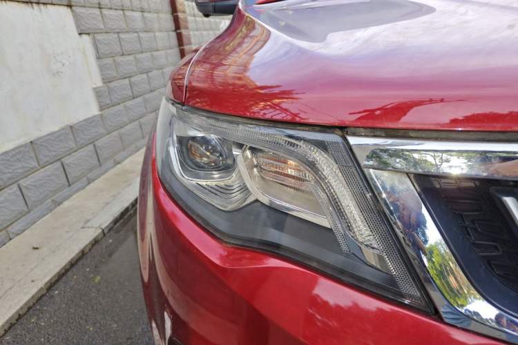 Used Geely Auto Emgrand X7 Sport 2016 1.8TD Automatic ZhiZun Version Right Front Headlight