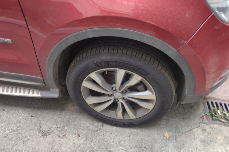 Used Geely Auto Emgrand X7 Sport 2016 1.8TD Automatic ZhiZun Version Right Front Wheel Hub
