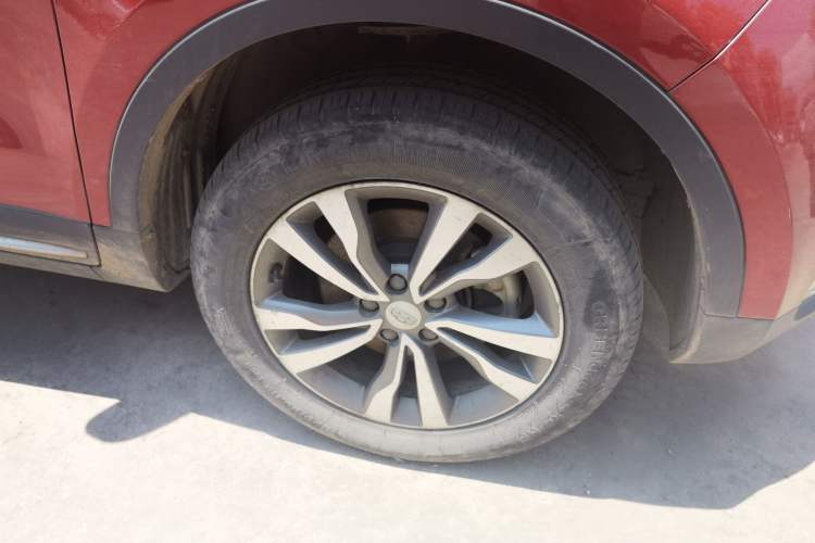 Used Geely Auto Emgrand X7 Sport 2016 1.8TD Automatic ZhiZun Version Right Front Wheel Hub