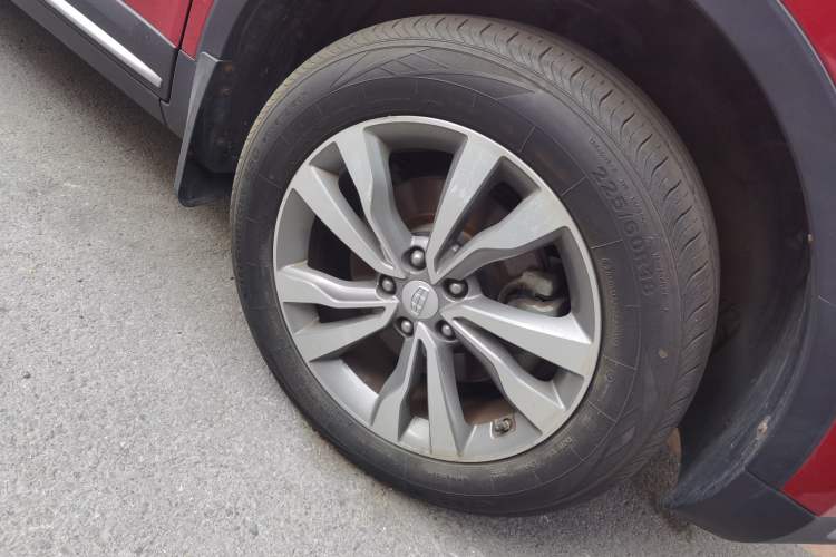 Used Geely Auto Emgrand X7 Sport 2016 1.8TD Automatic Smart Model Right Front Wheel Hub