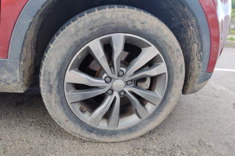 Used Geely Auto Emgrand X7 Sport 2016 1.8TD Automatic ZhiZun Version Right Front Wheel Hub