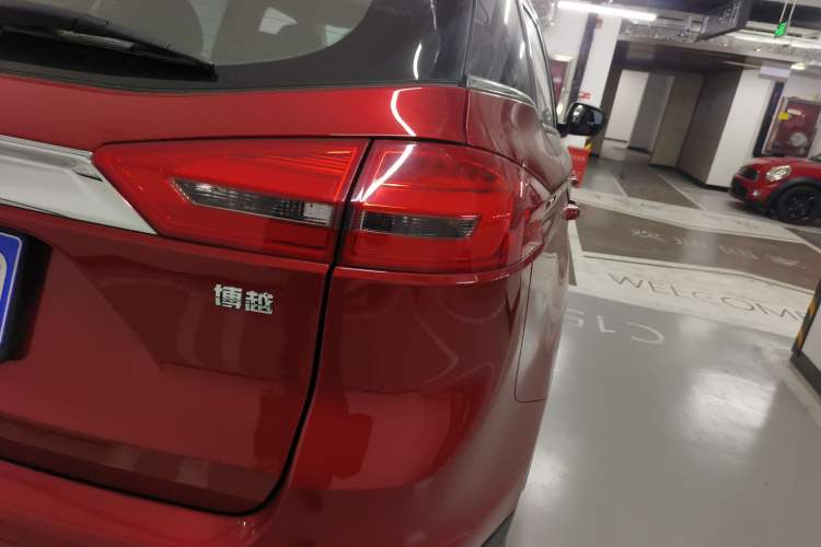 Used Geely Auto Emgrand X7 Sport 2016 1.8TD Automatic ZhiZun Version Right Rear Taillight