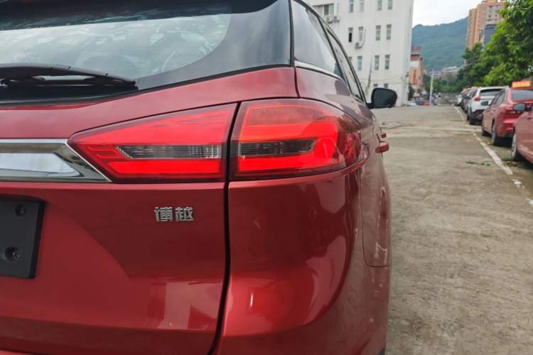 Used Geely Auto Emgrand X7 Sport 2016 1.8TD Automatic Smart Model Right Rear Taillight