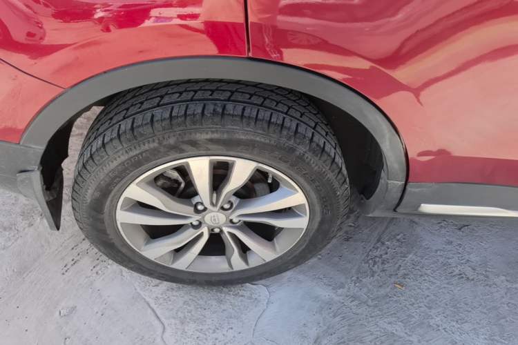 Used Geely Auto Emgrand X7 Sport 2016 1.8TD Automatic All-Wheel-Drive ZhiZun Edition Right Rear Wheel Hub