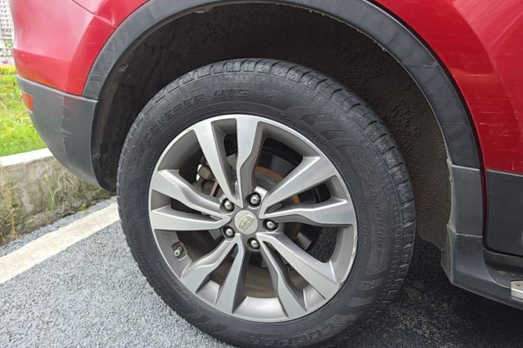 Used Geely Auto Emgrand X7 Sport 2016 1.8TD Automatic ZhiZun Version Right Rear Wheel Hub