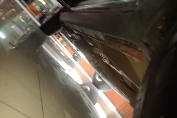 Used Geely Auto Emgrand X7 Sport 2016 1.8TD Automatic ZhiZun Version Right Side Sill
