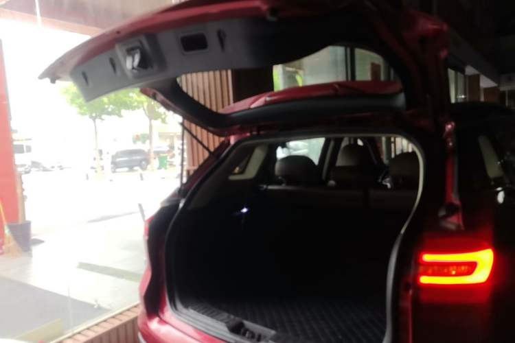 Used Geely Auto Emgrand X7 Sport 2016 1.8TD Automatic ZhiZun Version Trunk