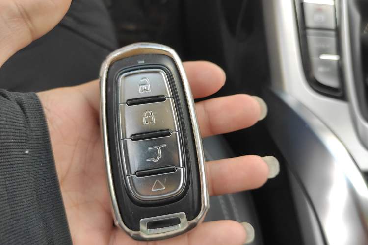 Used Geely Auto Emgrand X7 Sport 2016 2.0L Manual ZhiShang Version Vehicle Key