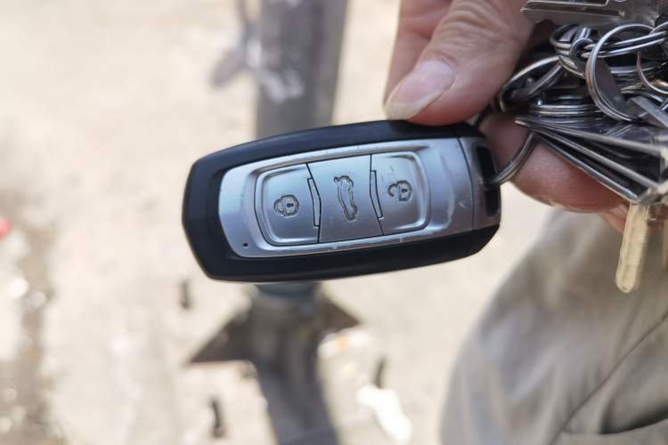 Used Geely Auto Emgrand X7 Sport 2016 1.8TD Automatic ZhiZun Version Vehicle Key