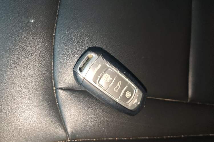 Used Geely Auto Emgrand X7 Sport 2016 1.8TD Automatic ZhiZun Version Vehicle Key