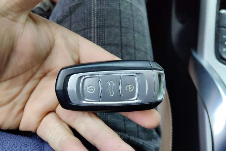 Used Geely Auto Emgrand X7 Sport 2016 1.8TD Automatic ZhiZun Version Vehicle Key