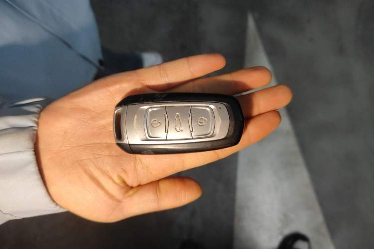 Used Geely Auto Emgrand X7 Sport 2016 1.8TD Automatic ZhiZun Version Vehicle Key