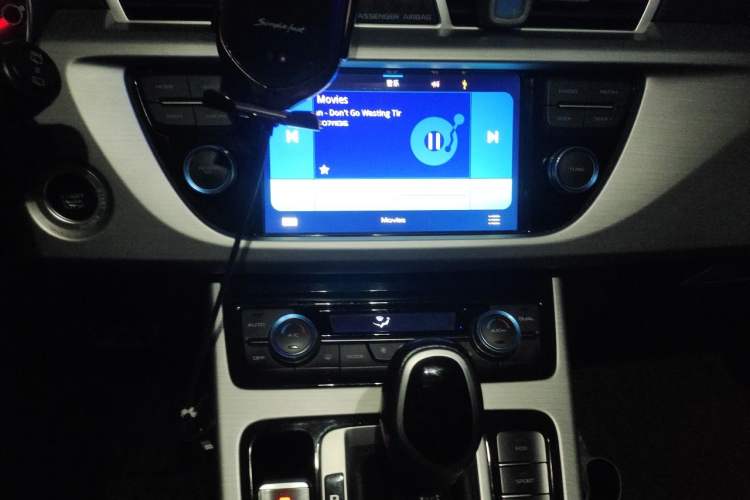 Used Geely Auto Emgrand X7 Sport 2016 1.8TD Automatic ZhiShang Model Audio And AC Panel