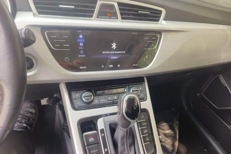 Used Geely Auto Emgrand X7 Sport 2016 1.8TD Automatic Smart Model Audio And AC Panel
