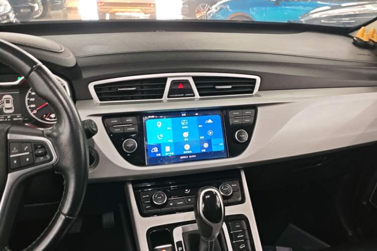Used Geely Auto Emgrand X7 Sport 2016 1.8TD Automatic ZhiShang Model Audio And AC Panel