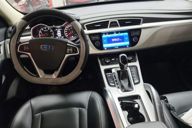 Used Geely Auto Emgrand X7 Sport 2016 1.8TD Automatic ZhiShang Model Center Console