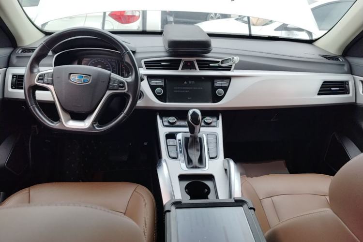 Used Geely Auto Emgrand X7 Sport 2016 1.8TD Automatic All-Wheel-Drive ZhiZun Edition Center Console
