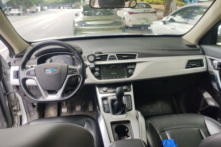 Used Geely Auto Emgrand X7 Sport 2016 2.0L Manual Smart Connect Version Center Console