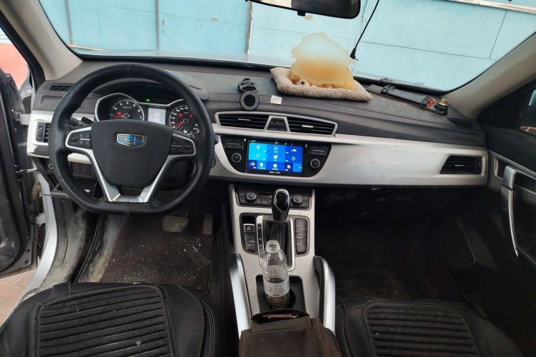 Used Geely Auto Emgrand X7 Sport 2016 1.8TD Automatic Smart Connectivity Version Center Console