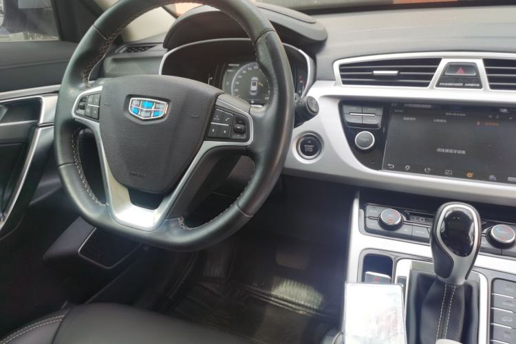 Used Geely Auto Emgrand X7 Sport 2016 1.8TD Automatic Smart Connectivity Version Center Console