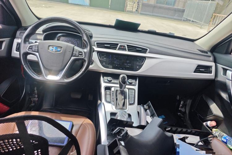 Used Geely Auto Emgrand X7 Sport 2016 1.8TD Automatic ZhiZun Version Center Console