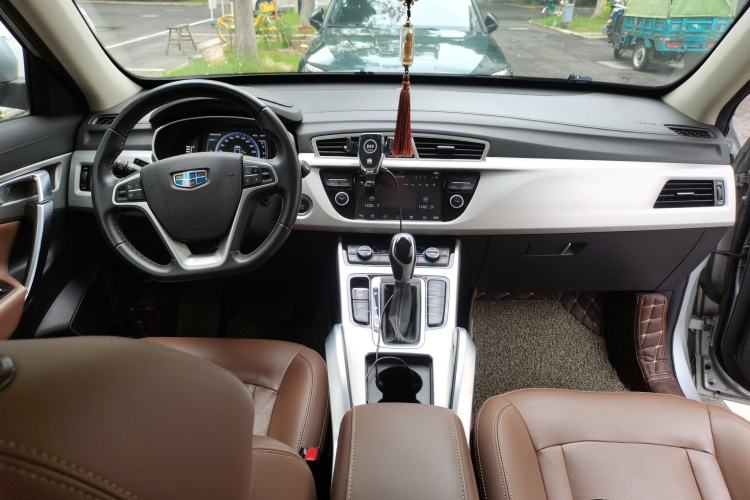 Used Geely Auto Emgrand X7 Sport 2016 1.8TD Automatic ZhiZun Version Center Console