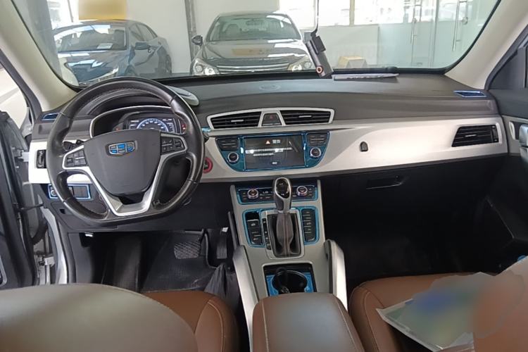 Used Geely Auto Emgrand X7 Sport 2016 1.8TD Automatic Smart Connectivity Version Center Console