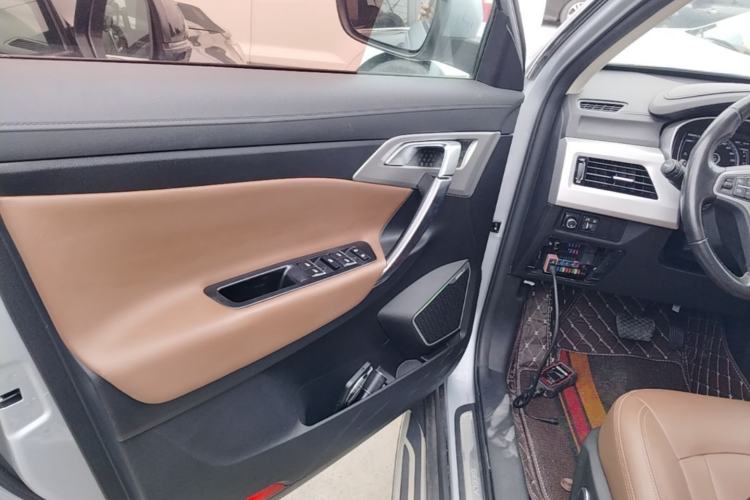 Used Geely Auto Emgrand X7 Sport 2016 1.8TD Automatic All-Wheel-Drive ZhiZun Edition Driver Seat