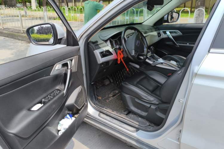 Used Geely Auto Emgrand X7 Sport 2016 1.8TD Automatic ZhiShang Model Driver Seat