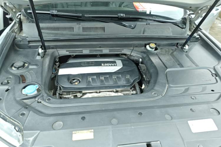 Used Geely Auto Emgrand X7 Sport 2016 2.0L Manual ZhiShang Version Engine Bay