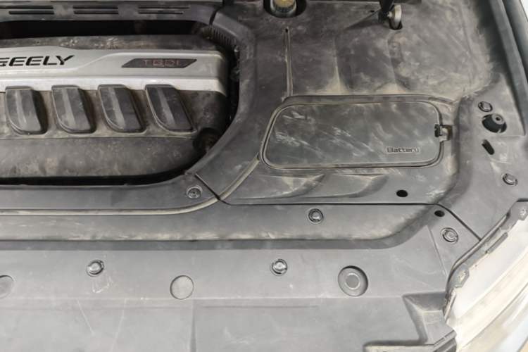 Used Geely Auto Emgrand X7 Sport 2016 1.8TD Automatic ZhiShang Model Engine Bay Left