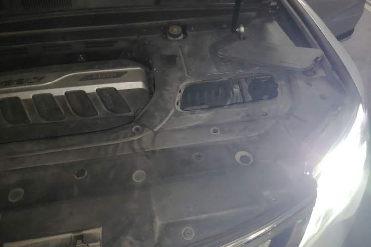 Used Geely Auto Emgrand X7 Sport 2016 1.8TD Automatic ZhiZun Version Engine Bay Left