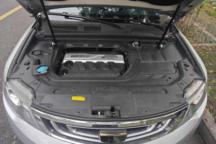 Used Geely Auto Emgrand X7 Sport 2016 1.8TD Automatic All-Wheel-Drive ZhiZun Edition Engine Bay