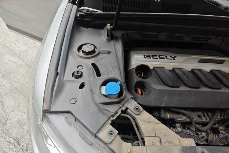 Used Geely Auto Emgrand X7 Sport 2016 1.8TD Automatic ZhiZun Version Engine Bay Right
