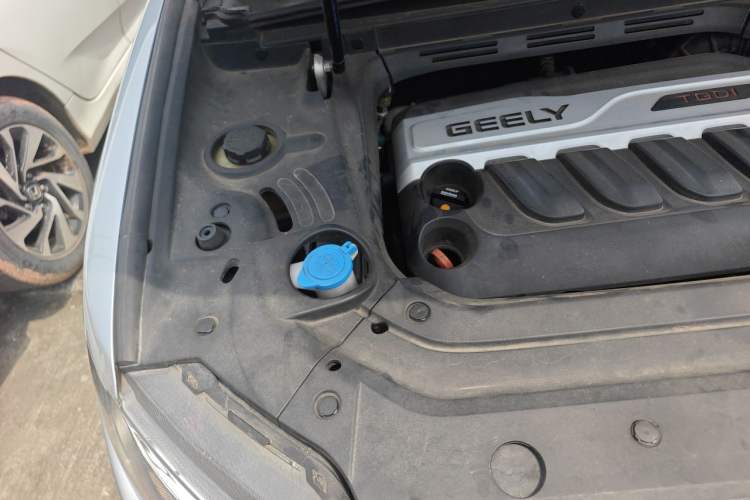 Used Geely Auto Emgrand X7 Sport 2016 1.8TD Automatic ZhiZun Version Engine Bay Right