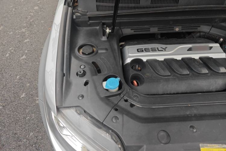 Used Geely Auto Emgrand X7 Sport 2016 1.8TD Automatic All-Wheel-Drive ZhiZun Edition Engine Bay Right